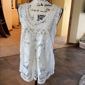 Capri Lace White Tank Top Blouse